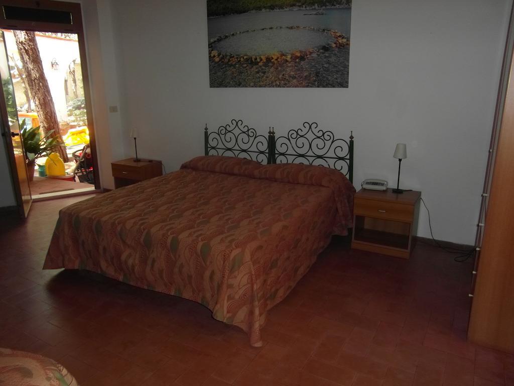 Hotel Villa Nettuno Marina di Campo Oda fotoğraf