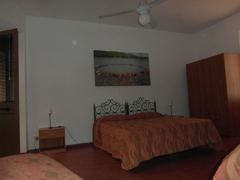 Hotel Villa Nettuno Marina di Campo Oda fotoğraf
