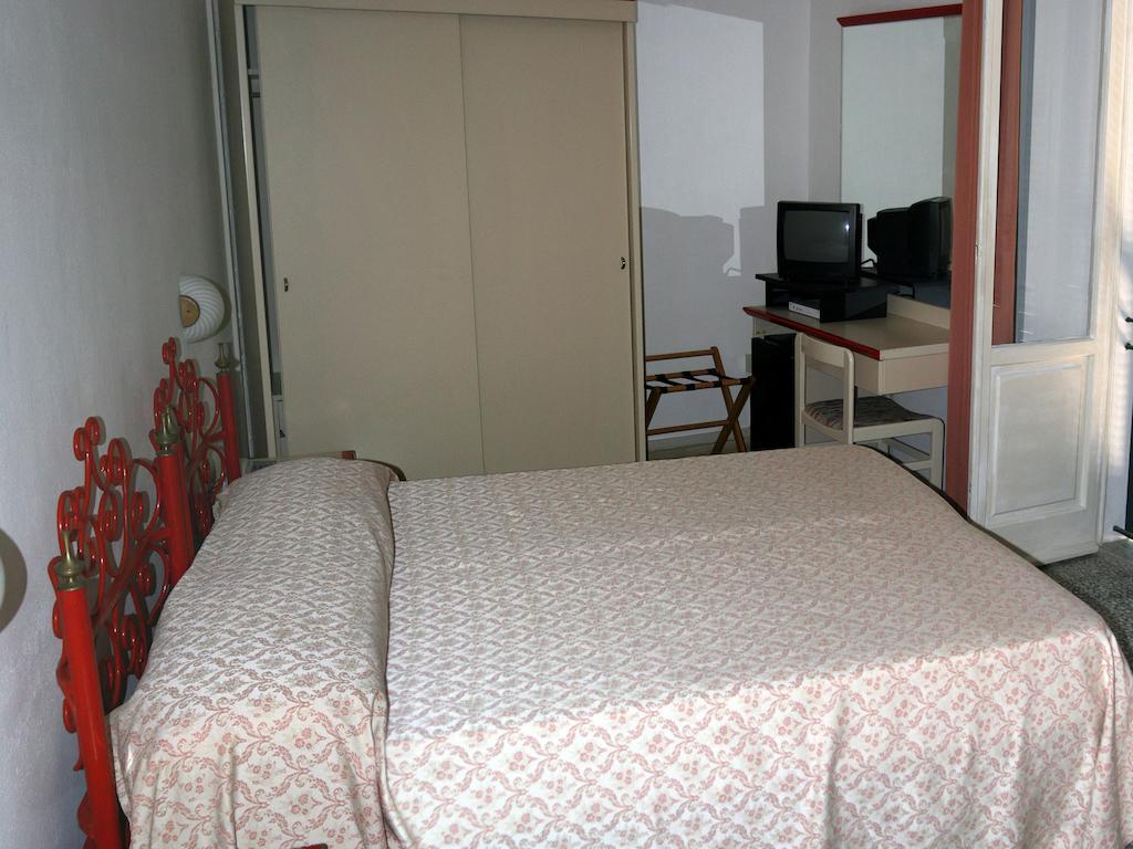 Hotel Villa Nettuno Marina di Campo Oda fotoğraf
